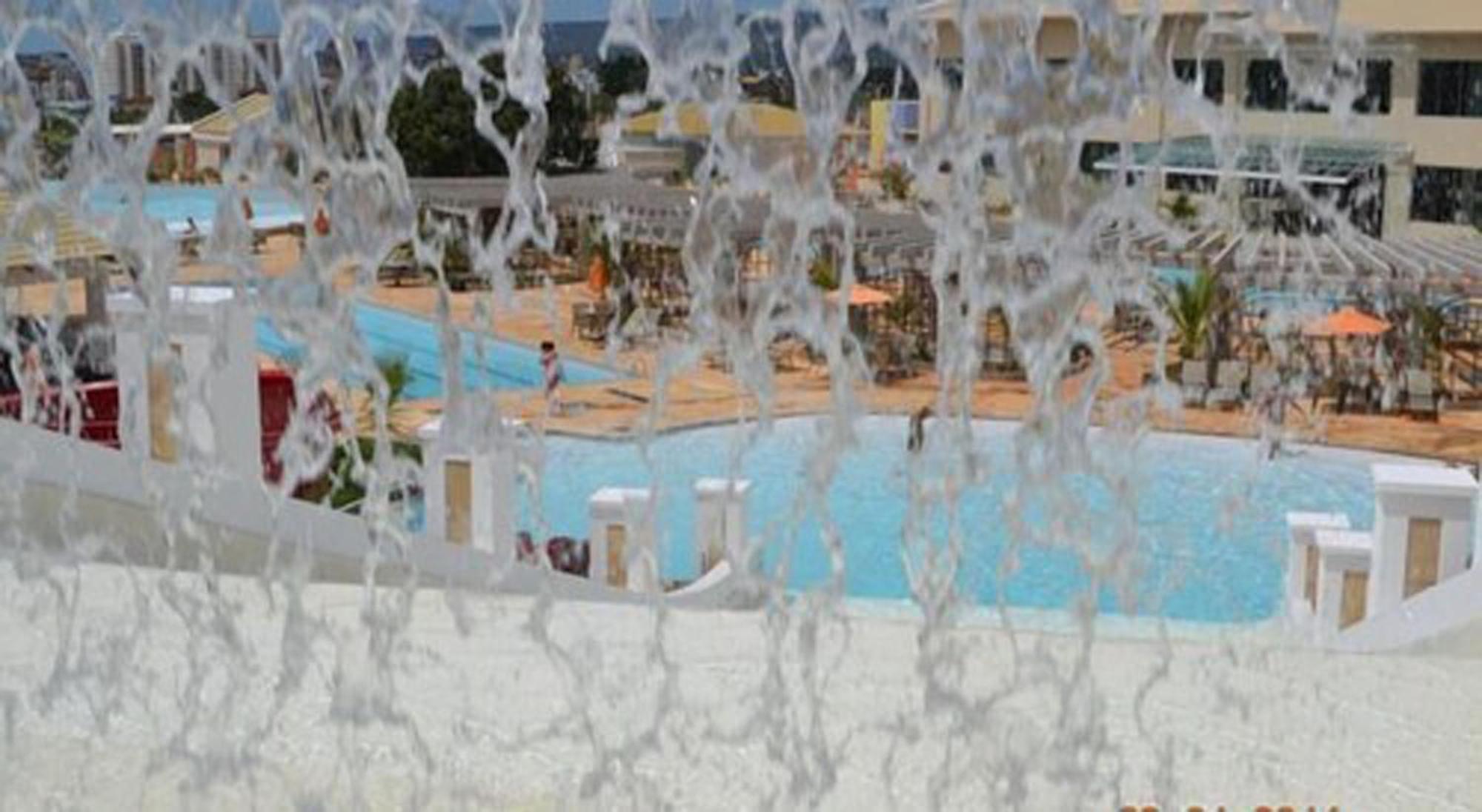 L'Acqua Diroma Oficial - Parque Com Piscina De Ondas Exclusiva カルダス・ノバス エクステリア 写真